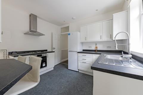 2 bedroom flat to rent, Delia Street, London, SW18