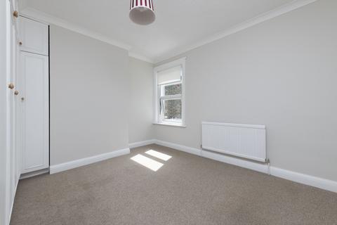 2 bedroom flat to rent, Delia Street, London, SW18