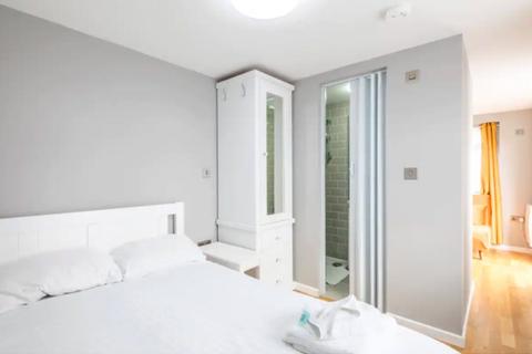 undefined, Tavistock Road, Cambridge, Cambridgeshire, CB4