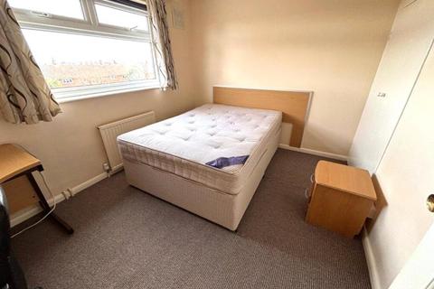 undefined, Golf Rd, London, W5