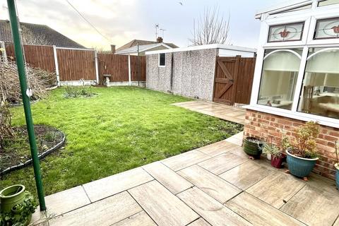 2 bedroom bungalow for sale, Leslie Road, Rayleigh, Essex, SS6