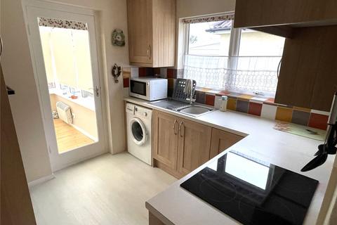 2 bedroom bungalow for sale, Leslie Road, Rayleigh, Essex, SS6