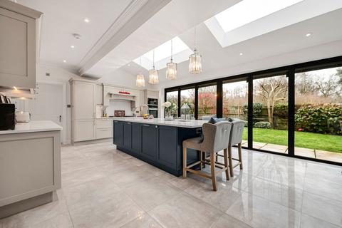 5 bedroom detached house for sale, Hine Close, Coulsdon, CR5 1RN