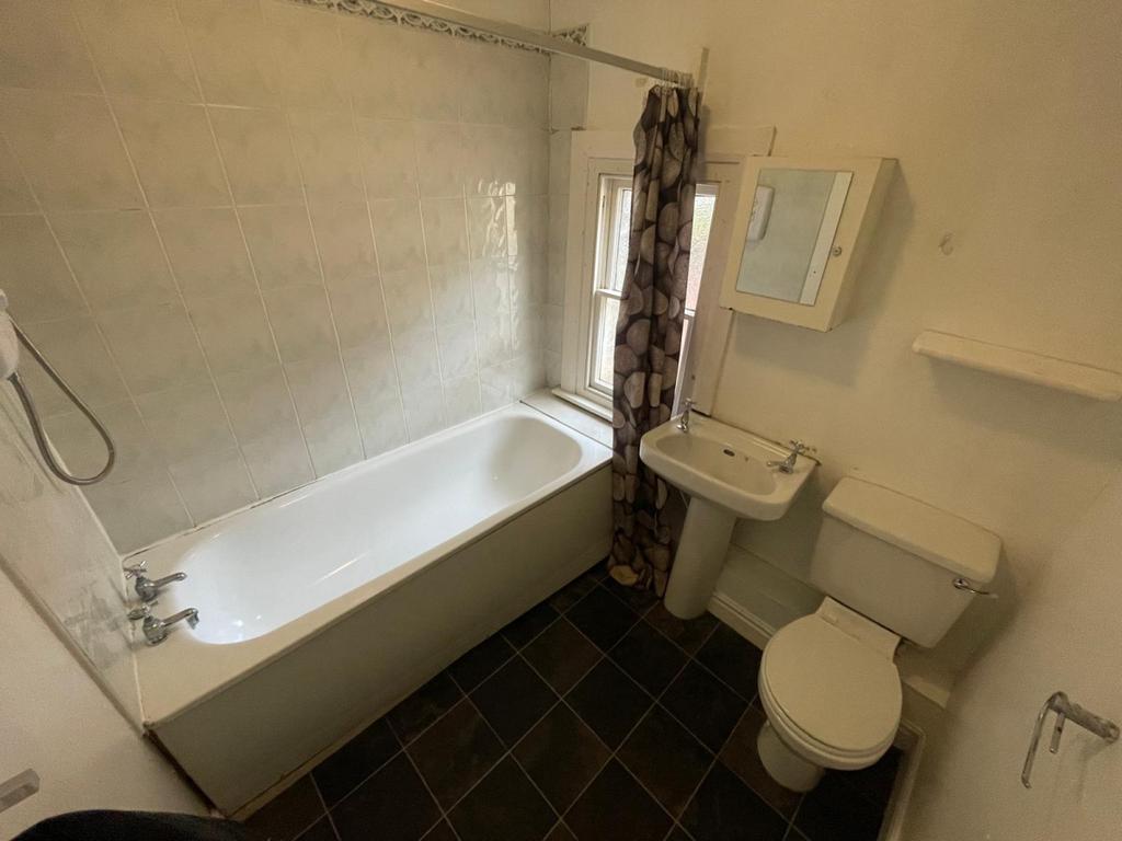 Flat 5, 3 Stanley Terrace