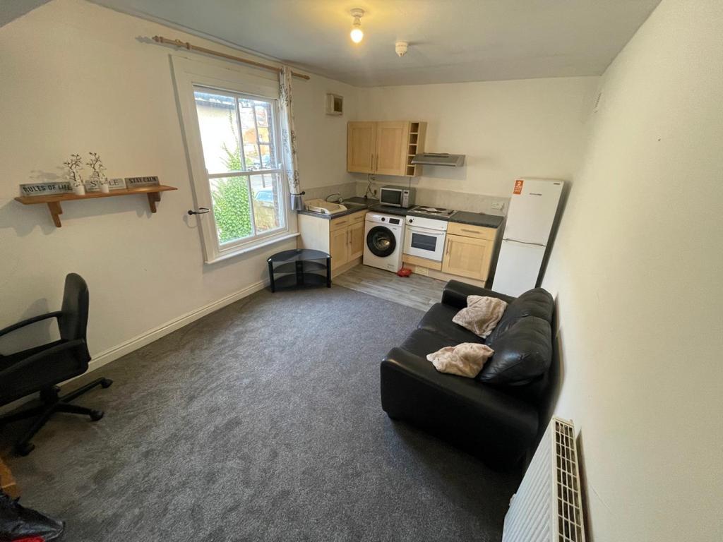 Flat 5, 3 Stanley Terrace