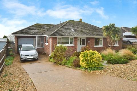 3 bedroom bungalow for sale - Castle Court, Ventnor