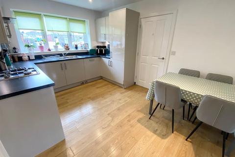 3 bedroom townhouse for sale, Cross Green Road