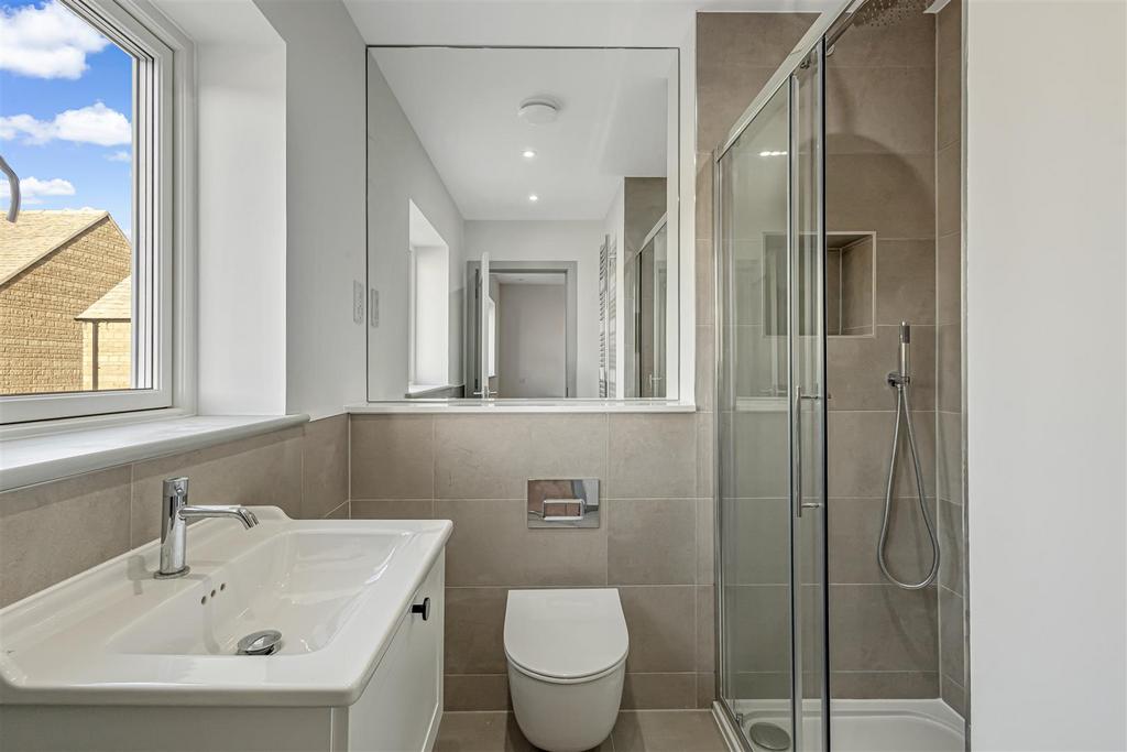 4 Saxon Drive (10).jpg