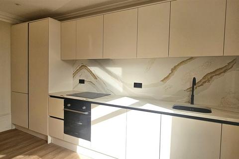 3 bedroom flat to rent, Chapel Place, Ramsgate