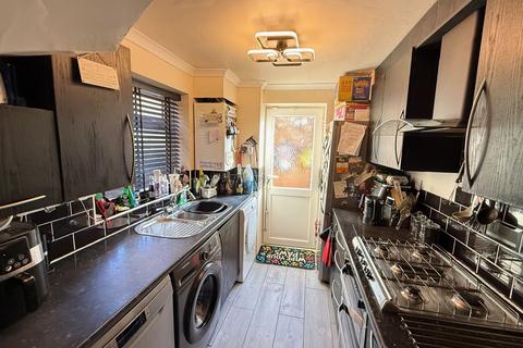 3 bedroom semi-detached house for sale, Kingston Road, High Wycombe HP13