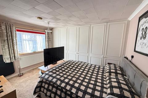 3 bedroom semi-detached house for sale, Kingston Road, High Wycombe HP13