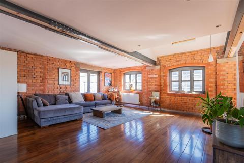 2 bedroom house for sale, Severn Road, Cardiff CF11