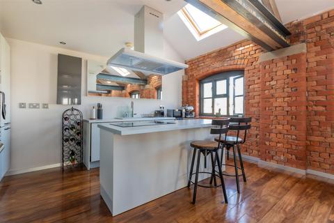 2 bedroom house for sale, Severn Road, Cardiff CF11