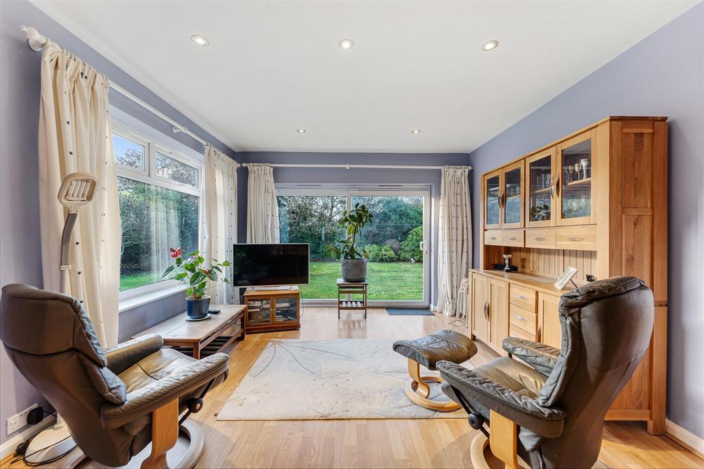 Sitting Room Area