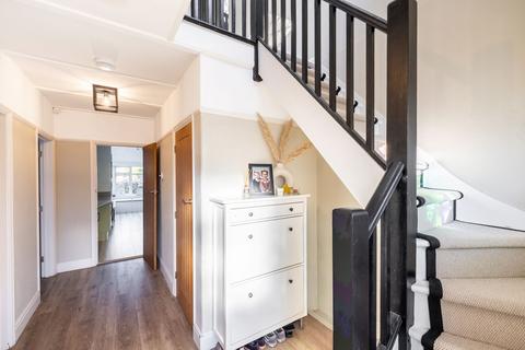 4 bedroom detached house for sale, Godstone Road, Bletchingley, RH1