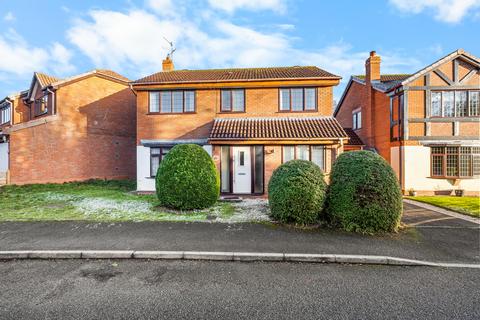 4 bedroom detached house for sale, Beechcroft Drive, Bromsgrove B61 0DS