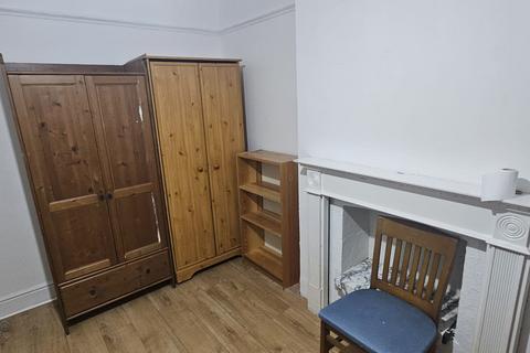 1 bedroom in a house share to rent, Hillingdon Hill, Uxbridge UB10