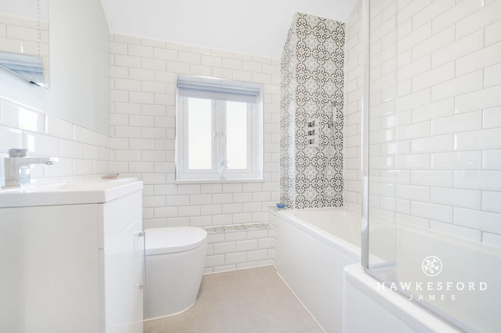 Ringlet Grove, Iwade - Bathroom