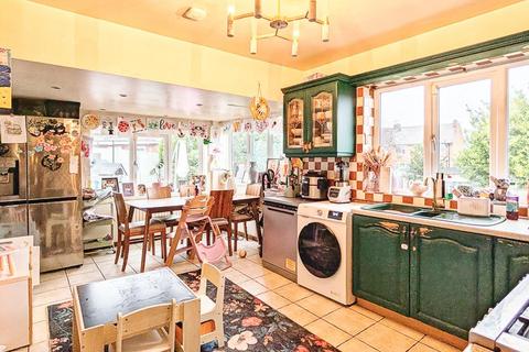 3 bedroom detached bungalow for sale, Brookwood Crescent, Carlton, Nottingham