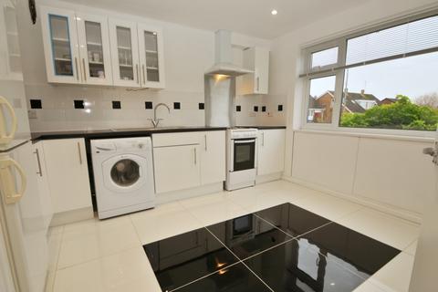 3 bedroom terraced house to rent, Walden Road, Bristol BS31