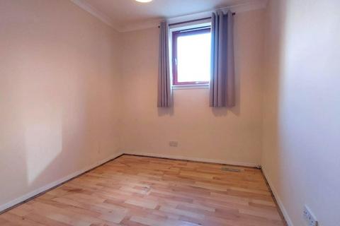 2 bedroom flat to rent, Headland Court, Garthdee, Aberdeen, AB10