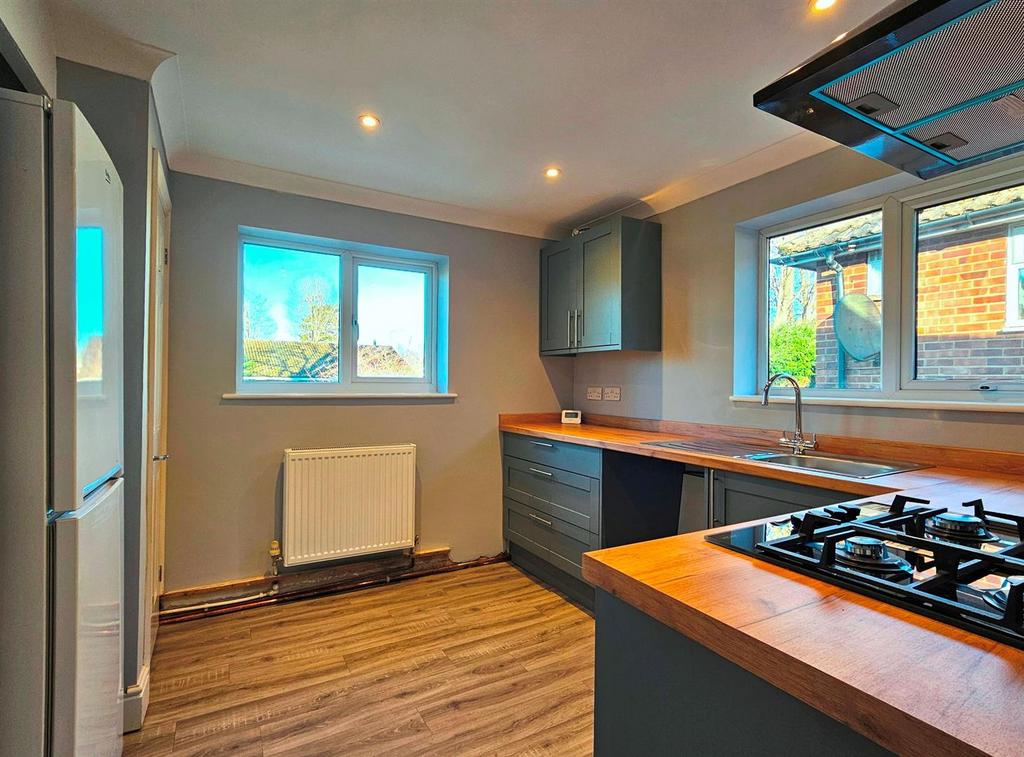 Kitchen3.jpg