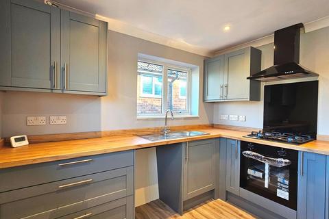 2 bedroom maisonette for sale, GUILDFORD ROAD, GREAT BOOKHAM, KT23