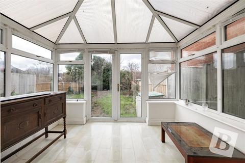 3 bedroom semi-detached house for sale, Elm Avenue, Upminster, RM14