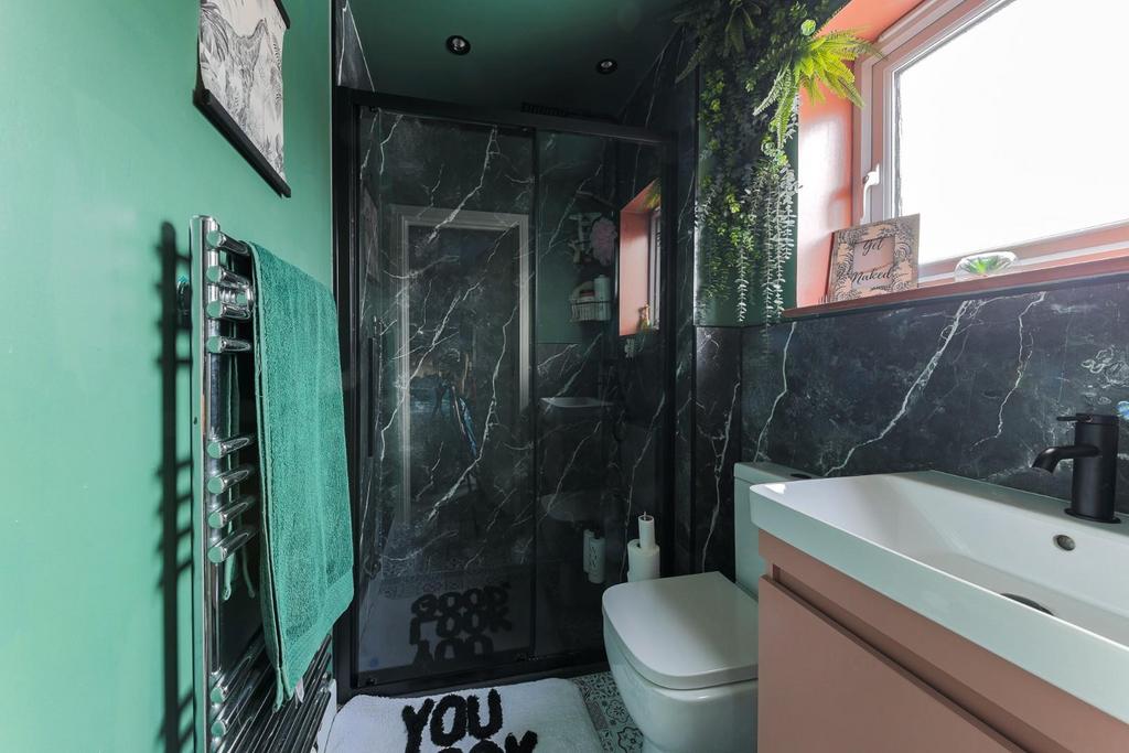En suite.jpg