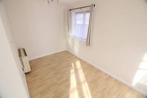 undefined, Warwick Road, West Drayton
