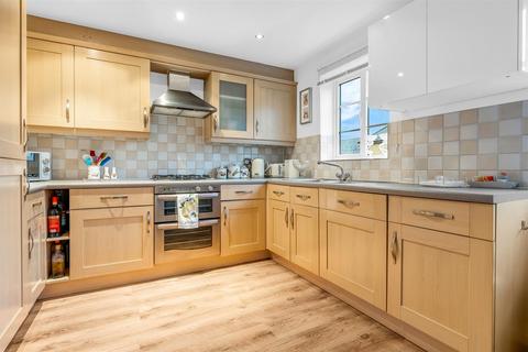 3 bedroom terraced house for sale, Newland Gardens, Hertford SG13