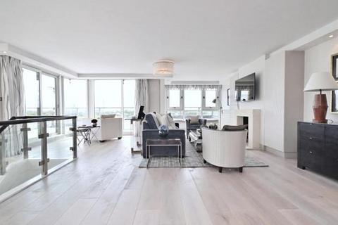 4 bedroom penthouse to rent, Park St James, Prince Albert Road, NW8