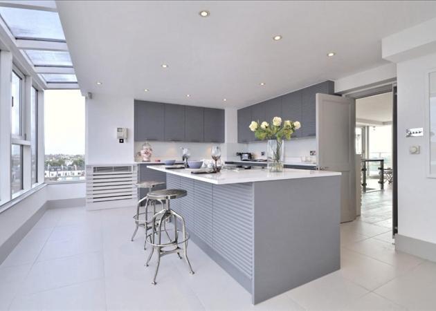 21 Park St James - Kitchen.jpg