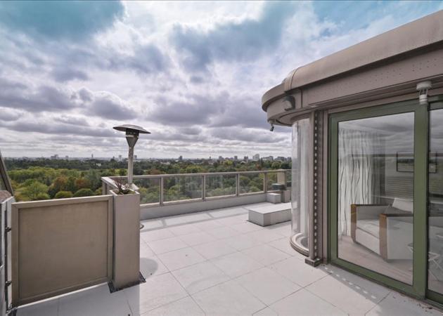 21 Park St James - Terrace .jpg
