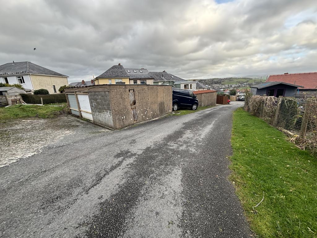 Entrance Road
