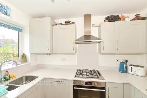 Hoppers Brook, Faygate RH12