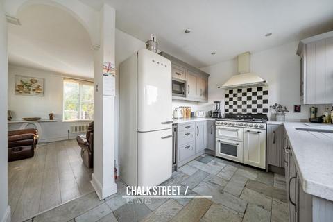 2 bedroom end of terrace house for sale, Wayside Grove, London, SE9