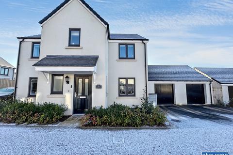 4 bedroom detached house for sale, Foxglove Court, North Tawton, Devon, EX20