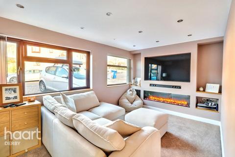 3 bedroom detached house for sale, Fiskerton Way, Oakwood