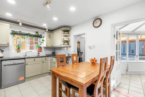 3 bedroom semi-detached house for sale, Chestnut Lane, Amersham, Buckinghamshire, HP6 6EP