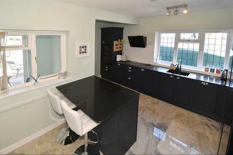 4 bedroom detached bungalow for sale, High Street, Leominster HR6