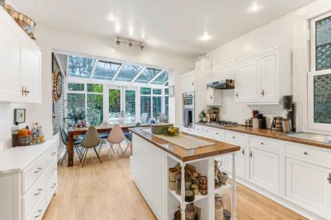 4 bedroom terraced house for sale, North Road, Highgate Village