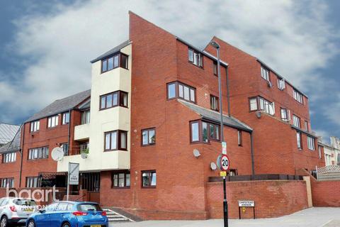 2 bedroom apartment for sale, Chipstead Avenue, THORNTON HEATH