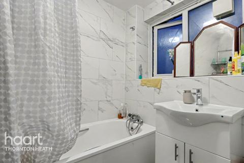 2 bedroom apartment for sale, Chipstead Avenue, THORNTON HEATH