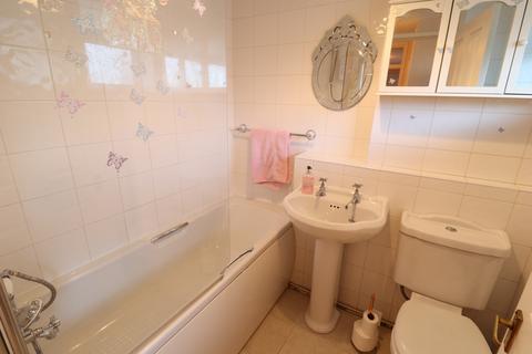 1 bedroom apartment for sale, Alracks, Lee Chapel North, Basildon, Essex, SS15