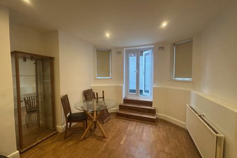2 bedroom flat for sale, Broadhurst Gardens, London NW6
