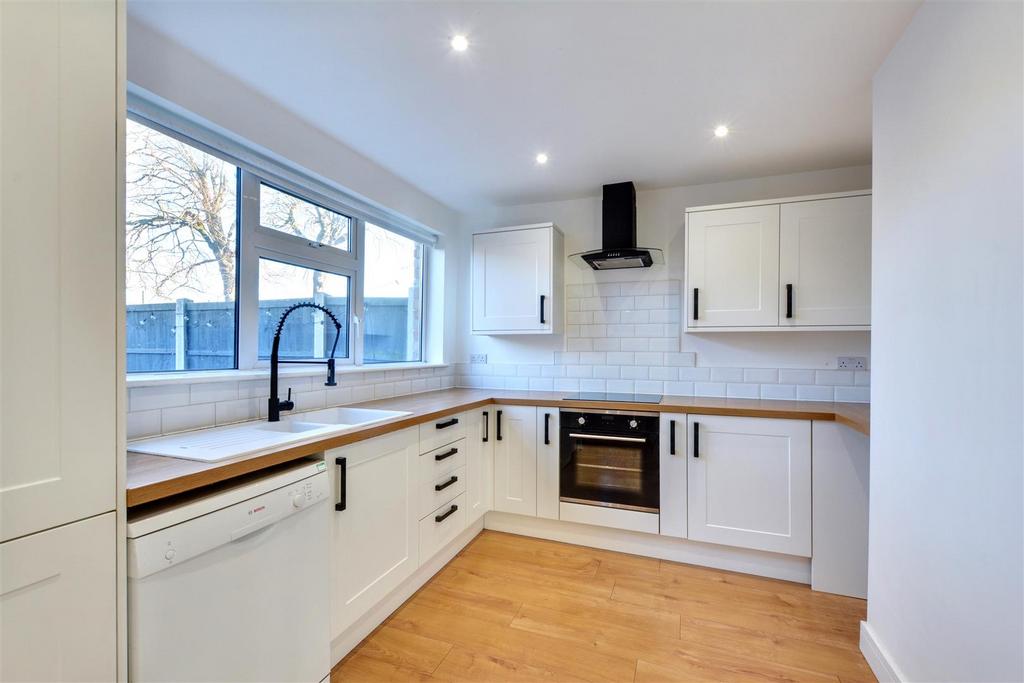 Kitchen 3.jpeg
