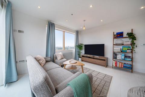 2 bedroom flat for sale, Chiswick High Road, Chiswick, London, W4