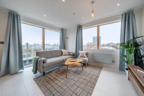 2 bedroom flat for sale, Chiswick High Road, Chiswick, London, W4