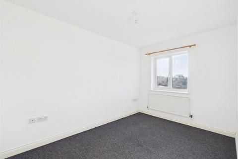 3 bedroom detached house to rent, Kingsbury Way Kingswood